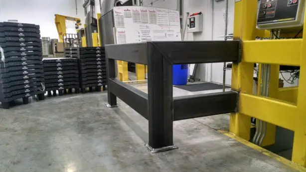 Loading Doc Heavy Safety Railing